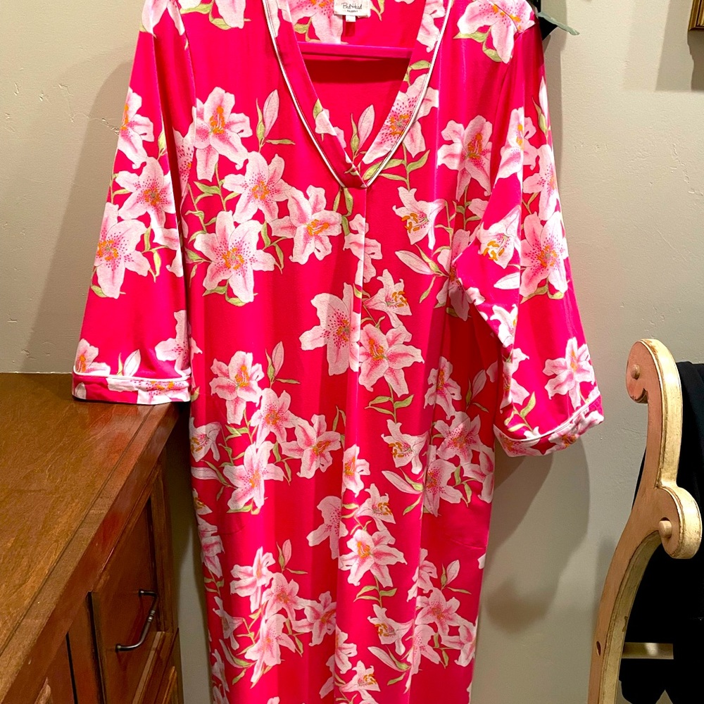 BedHead three-quarter sleeve classic cotton caftan; pink with lilies